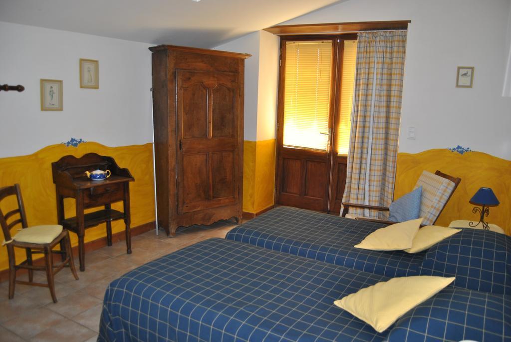 Chambre D'Hotes Les Junchas Bed & Breakfast Bourdeaux Room photo